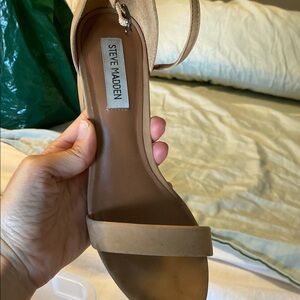 Steve Madden Tan Sandals Minimalist Design
